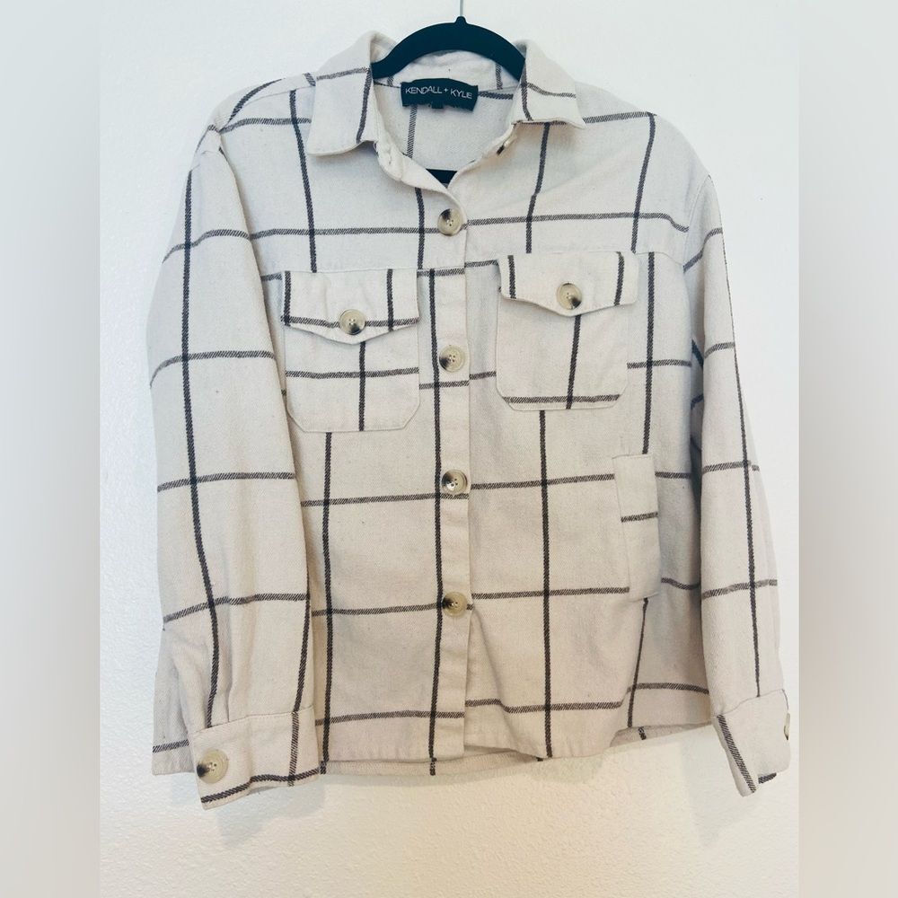Kendall & Kylie Cream and Black Plaid Womens Shirt Size L Excellent Condition